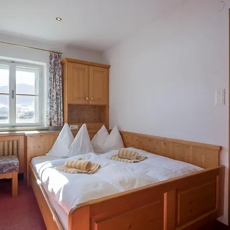 Klausnerhof Bed & Breakfast *